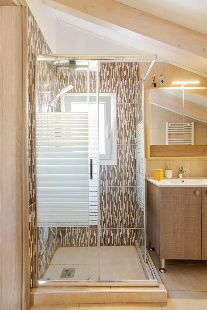 A second full bathroom keeps mornings stress-free